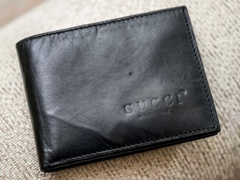 Authentic Gucci Italian Leather Men's Bi-fold Wallet