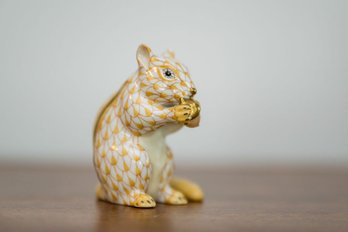 Herend Yellow Fishnet Squirrel Figurine With 24k Gold Accents