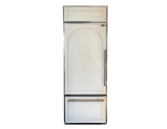 A SubZero Over/ Under - Refrigerator Freezer - Model 611 - LOC C