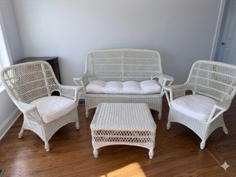 Vintage Wicker Set- 4 Pcs