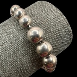 (B6) Italian Sterling Silver Graduated Beaded Ball Bracelet