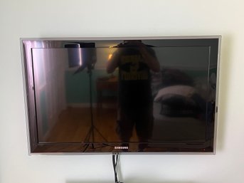 Samsung TV On Wall