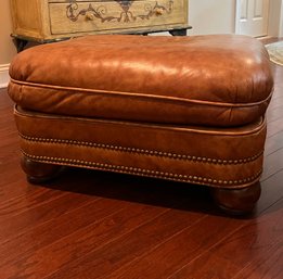 Handsome English Style Leather Ottoman By Southwood, Hickory NC  (LOC:S1)