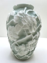Vintage Art Deco Phoenix Consolidated Dogwood Flowers Art Glass Vase
