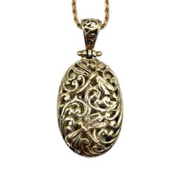 (A189) Italian Sterling Silver Oval Dragonfly Twist Necklace