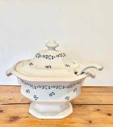 Iroquois Periwinkle Soup Turren With Ladle From Henry Ford Museum