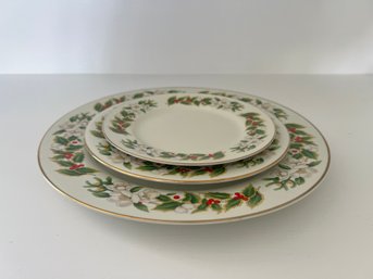 Golden December By Horchow  Dinner, Salad, And Bread Plates (25-Piece Set)