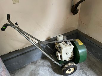 Briggs & Stratton Mighty Mac Leaf Blower