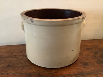 Large 8.5' Crock