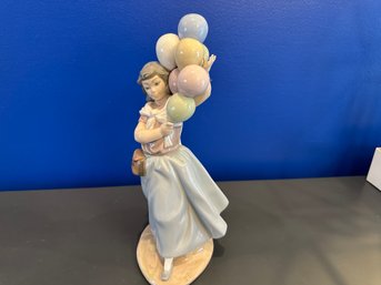Retired Lladro ' The Balloon Seller'  - 1982 - 5141