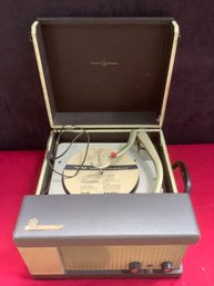 VM Triomatic Portable Record Player