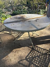 Brown-Jordan Outdoor Table With 48' Round Top