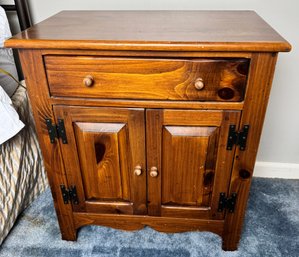 Ethan Allen One Drawer Two Door Bedside Table