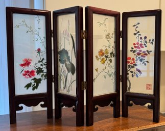 Tabletop Oriental Needlework Silk Screen