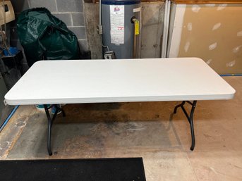 Lifetime 6' Plastic Table