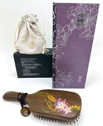 New In Box Chinese Changqing Carpenter Tan Handicrafts Carved Sandalwood Hairbrush With Rhinestones
