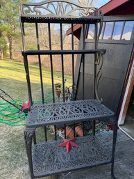 Black Metal Bakers Rack