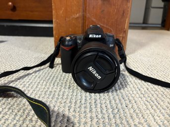 Nikon D90 AF-S Nikkor 18-135mm Dx Swm ED