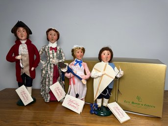 2000 & 2001 Byers' Choice Williamsburg Christmas Carolers Family  Set Of 4, Purchased At Lux Bond & Green