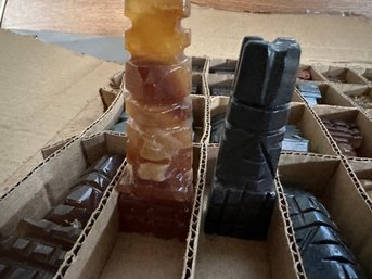 Complete Mexican Onyx  Chess Set