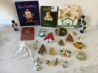 Mixed Christmas Pin Lot #26