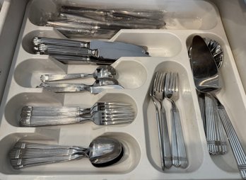 Rearoneu Flatware Set