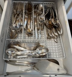 Rogers Brothers Silver Plate Flatware Set Flair