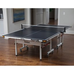 A Joola Drive 1800 Ping Pong Table
