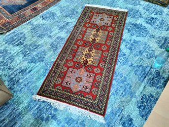 Fringed Carpet/rug In Very Good Condition
