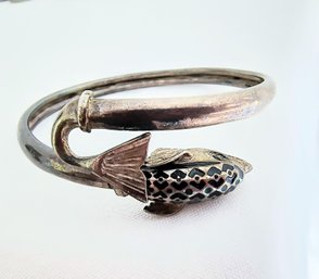 Distinctive Vintage Silver Fish Bracelet Marked 925