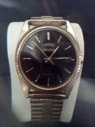 Seiko SQ Presidential Men's Vintage Gold Tone Day/Date Quartz Wrist Watch 5Y23-8A69 DAA/E3