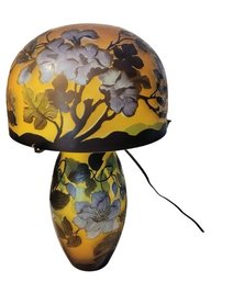 Beautifully Crafted Cameo Glass Table Lamp In The Style Of Emile Galle'