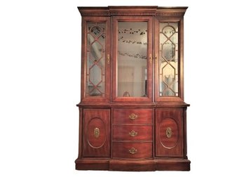 Excellent Condition Hutch / Breakfront/ Curio Cabinet In Wood - See Matching Sideboard Bar