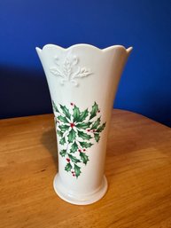 Lenox Holiday Vase  Jarron 9' W/ Box