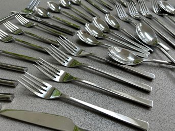 Towle Flatware Service For 8 - 34 Pcs