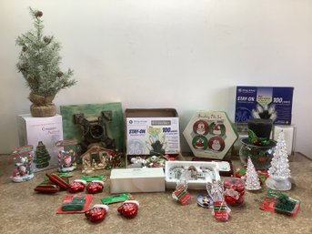 Christmas Decor Lot #1