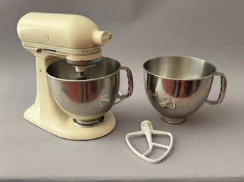 Kitchen Aid Mixer With Attachments