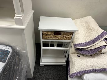 White End Table/magazine Rack