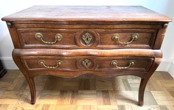 Vintage French Provincial Walnut Bombe Style Commode Chest With Pull-out Extension And Brass Hardware