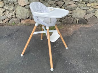 A Lalo Infant Feeding Seat  / Highchair