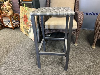 Gray Woven Stool/table With Metal Base