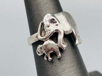 Vintage Sterling Silver Mother & Baby Elephant Design  Ring