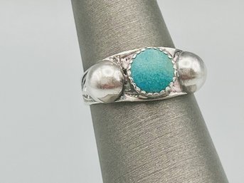 Vintage Sterling Silver Turquoise Ring - T11