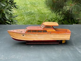 VINTAGE 1950'S CABIN CRUISER RC BOAT ALL WOOD MODEL