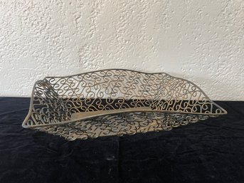 Vintage S Wire Metal Frame Basket