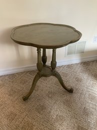 Vintage Pie Crust Table