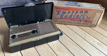 Vintage 1948 EMERSON Portable Ebony Bakelite Tube Radio With Box