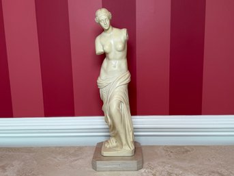 Lovely Venus De Milo Reproduction Statue On Marble Base