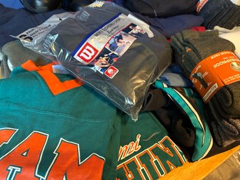 Huge Lot Of Mens Cloths Like New Some Still In Packages