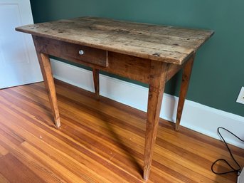 An Antique Simple English Writing Desk With Tapered Legs